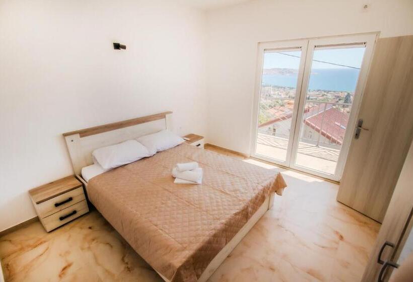 Deluxe Suite King Bed, Mira Sea View