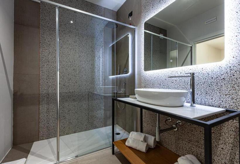 高级大房间, Rh Lifestyle Rooms & Suites