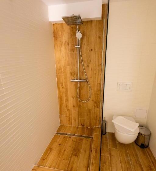 Номер Deluxe с Балконом, Yrys House   Adults Only