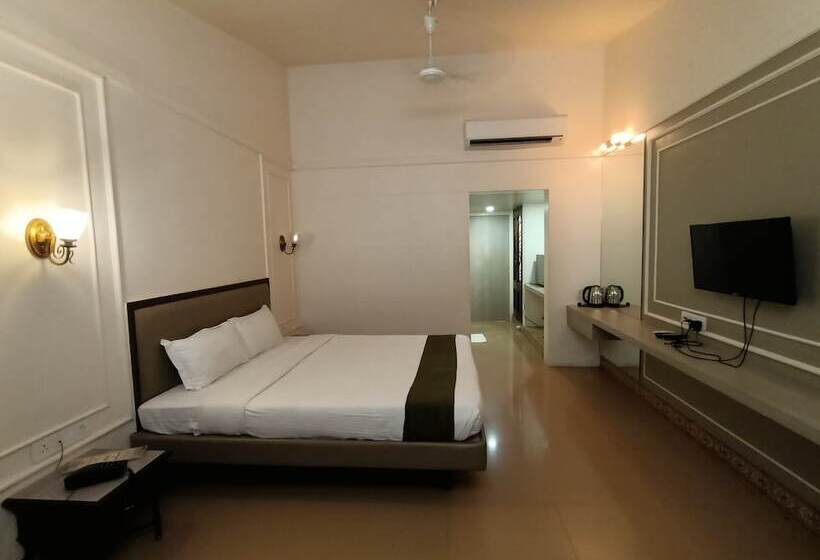 غرفة ديلوكس, Royal Garden Resort