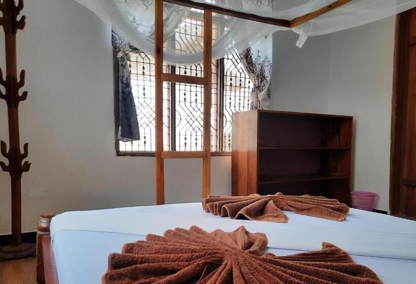 اتاق استاندارد, Kajificheni House