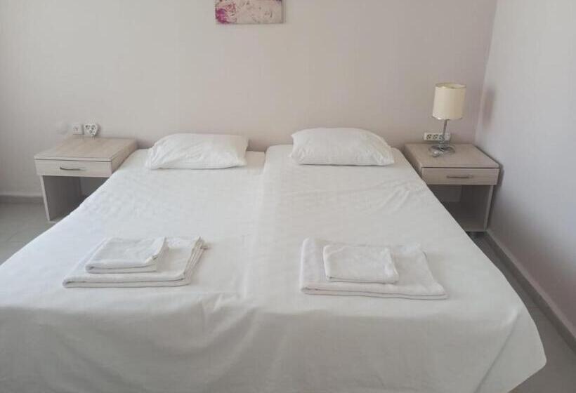 غرفة قياسية, Kalanora Resort