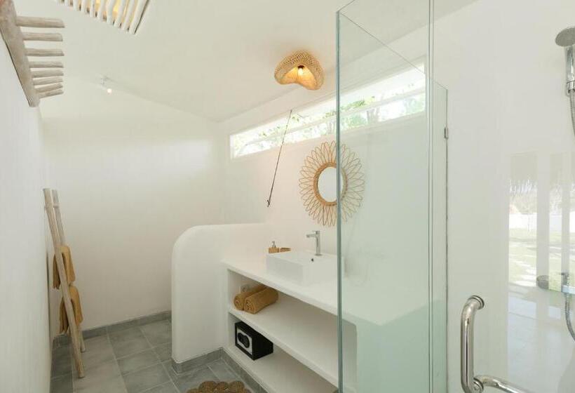 标准间带游泳池, The Bingin Beach Villas Bungalow Resort