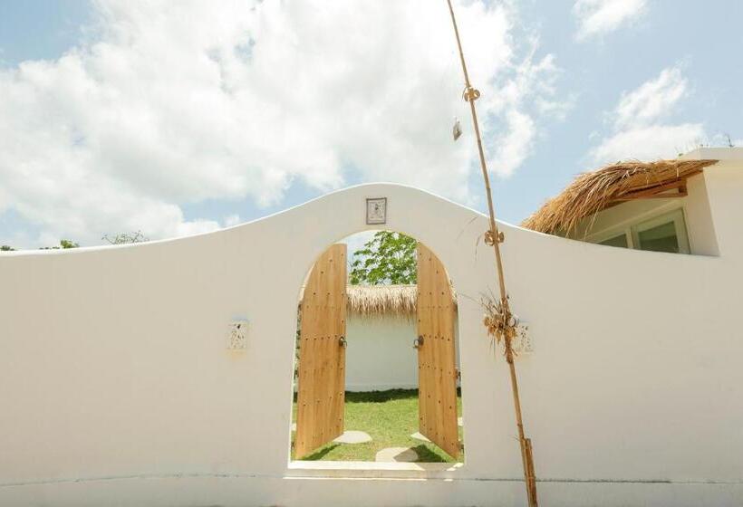 Полулюкс, The Bingin Beach Villas  Bungalow Resort