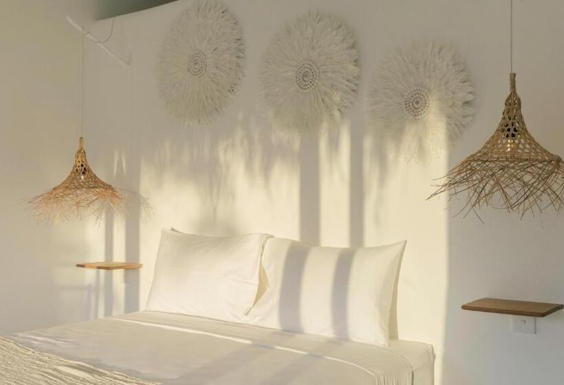 Бунгало Стандарт 2 Спальни, The Bingin Beach Villas  Bungalow Resort