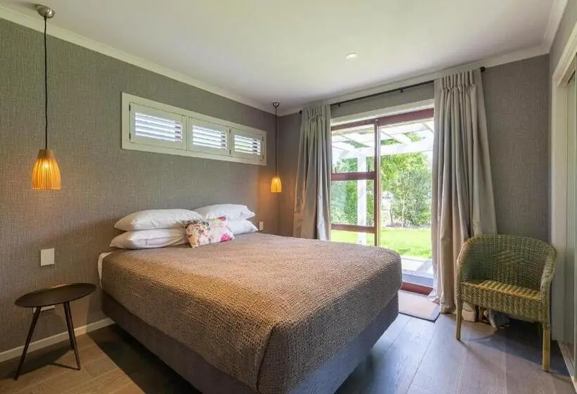 スイート, Accent House Boutique Bed & Breakfast