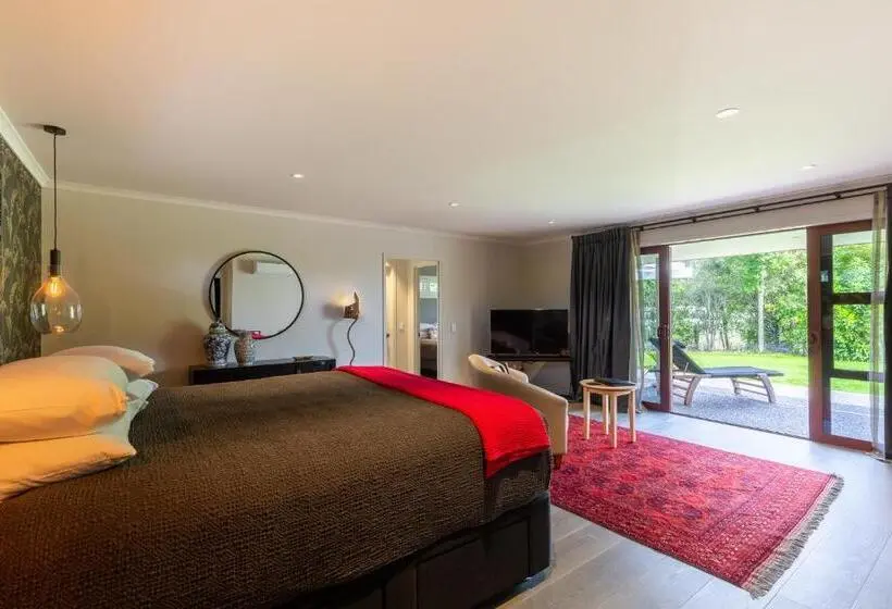 スイート, Accent House Boutique Bed & Breakfast
