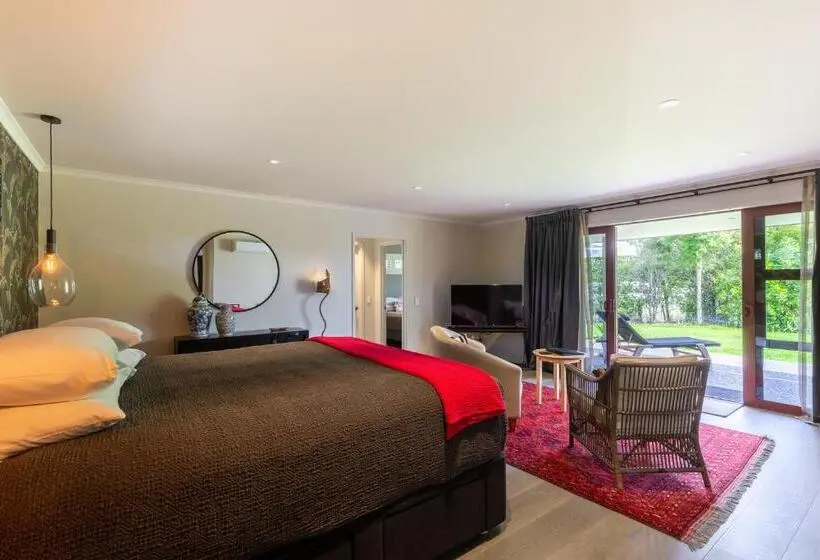 スイート, Accent House Boutique Bed & Breakfast