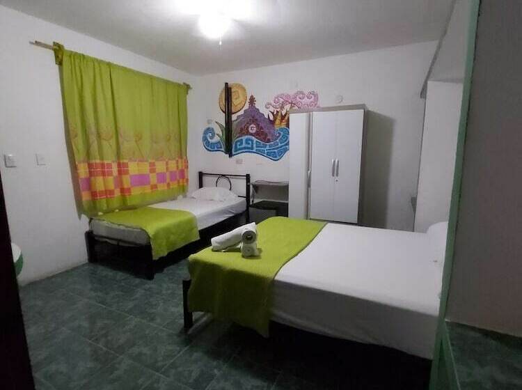 اتاق استاندارد سه نفره, Emotion Avenida Tulum Hotel & Hostal