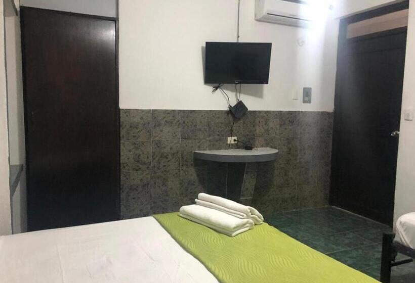 スタンダードトリプルルーム, Emotion Avenida Tulum Hotel & Hostal