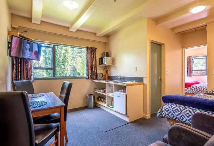 スイート, Kakapo Lodge