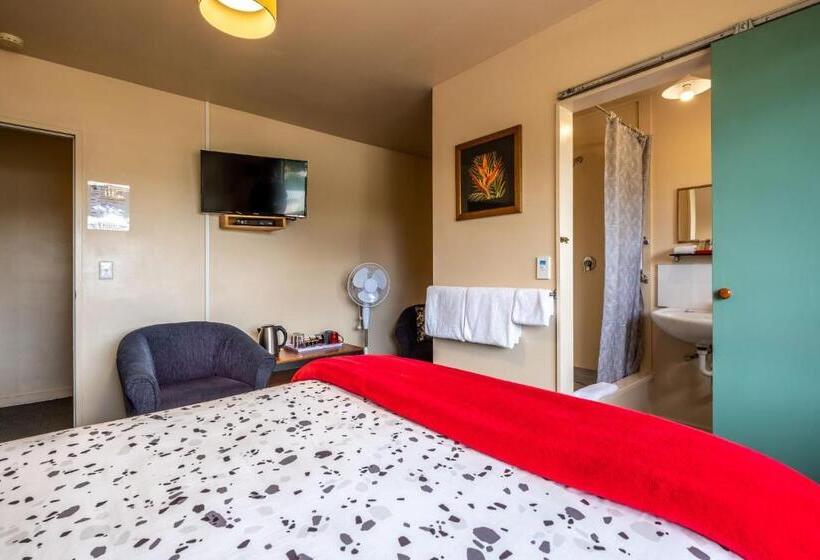 غرفة قياسية, Kakapo Lodge