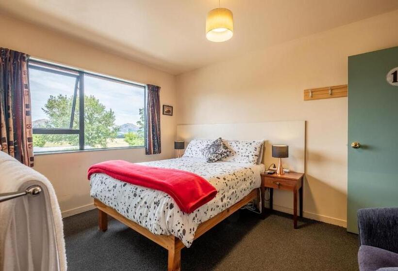 غرفة قياسية, Kakapo Lodge