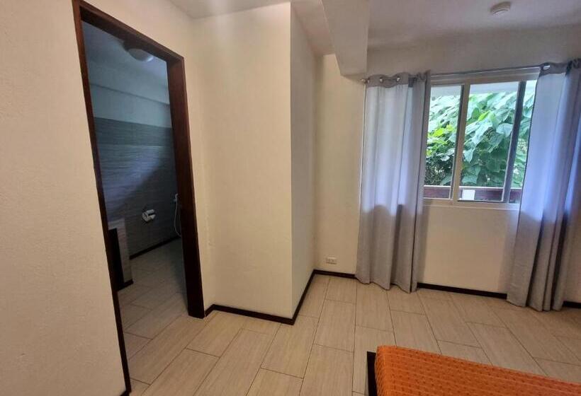 标准工作室带阳台, Angelina Beach Resort & Italian Restaurant Malapascua