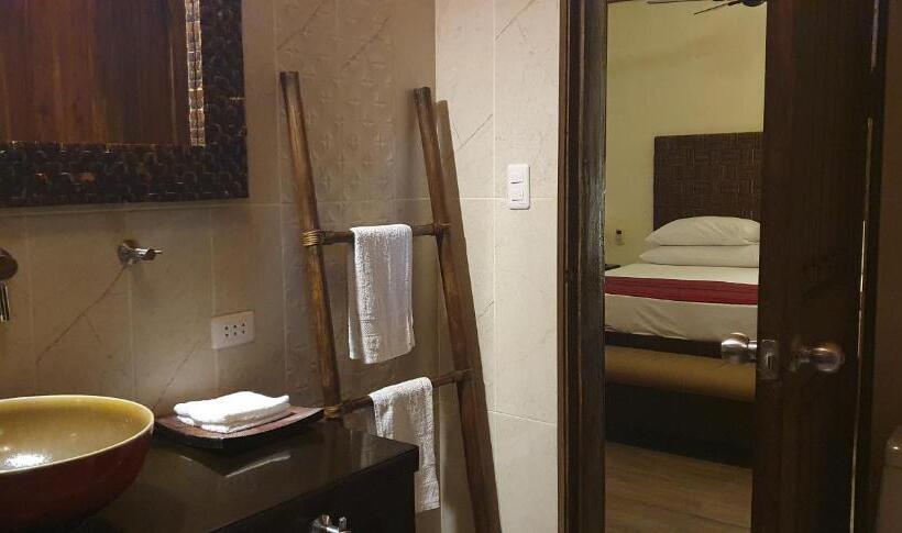 Номер Стандарт Вид на Сад, Angelina Beach Resort & Italian Restaurant Malapascua