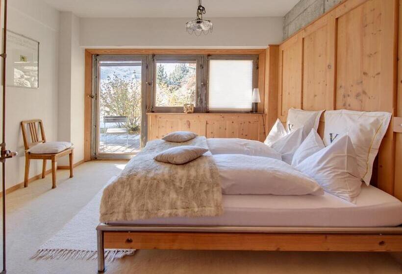 Апартаменты 2 Спальни с Садом, Backstage Hotel Serviced Apartments