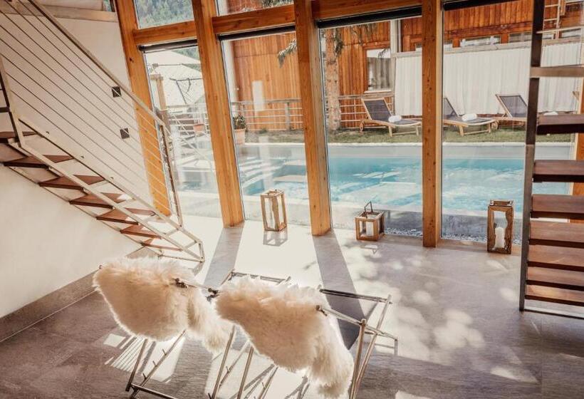 带两个卧室的复式公寓, Backstage Hotel Serviced Apartments