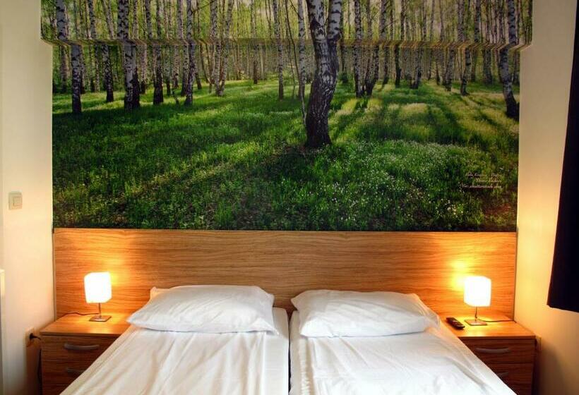 اتاق استاندارد, B&b By The Way