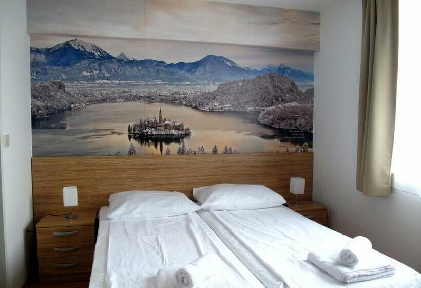 اتاق استاندارد, B&b By The Way