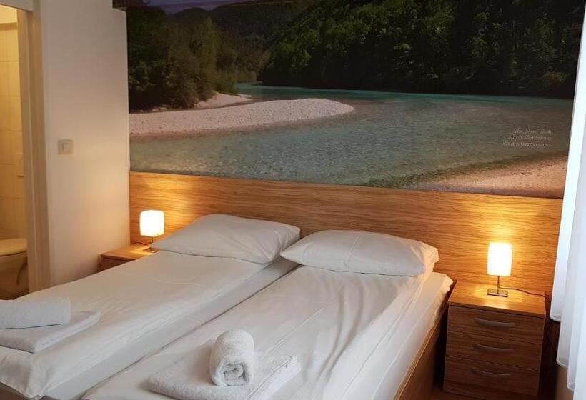 اتاق استاندارد, B&b By The Way