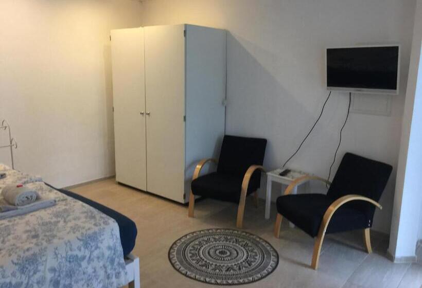 إستوديو قياسى, Bed And Breakfast 57