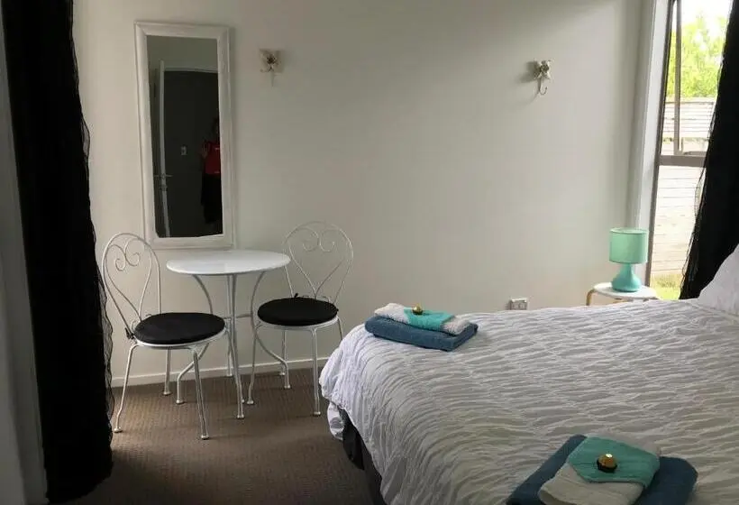 デラックスルーム, Jennie's In Whitianga