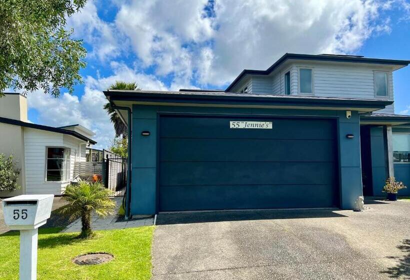 带2个卧室的公寓, Jennie's In Whitianga