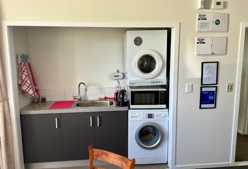 带2个卧室的公寓, Jennie's In Whitianga