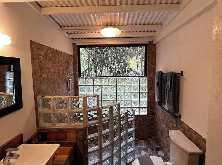 اتاق استاندارد, Turtle Beach House