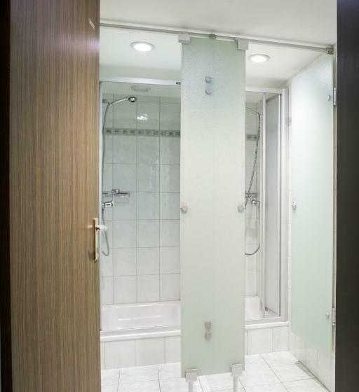 غرفة قياسية رباعية حمام مشترك, Galaaxy Mountain Hostel