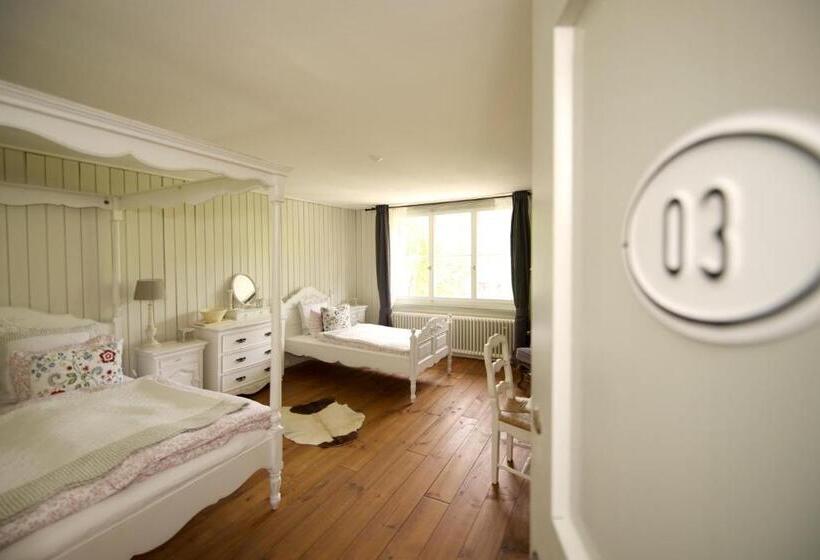 غرفة قياسية ثلاثية حمام مشترك, B&b Langenberg