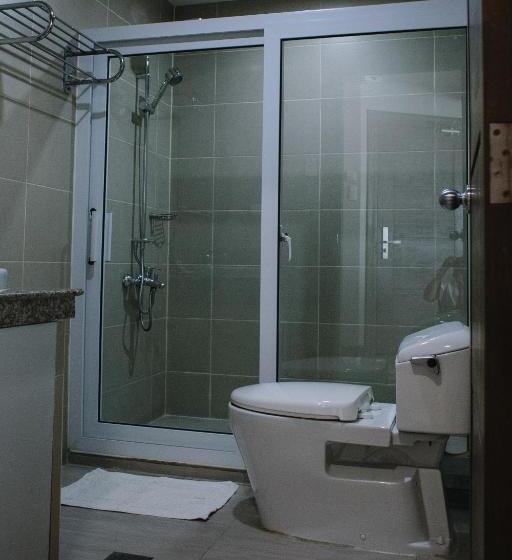 اتاق سوپریور سه تخته, Leope