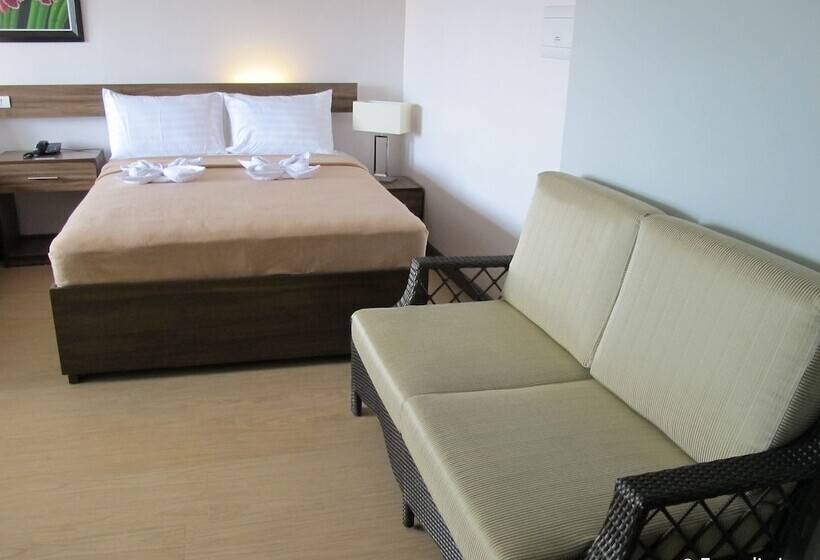 سوییت خانوادگی, Leope