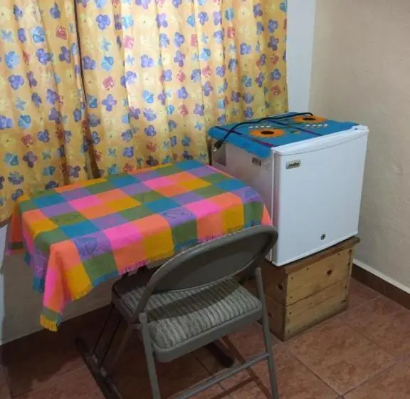 اتاق اکونومی یک تخته, Pension Baja Paradise