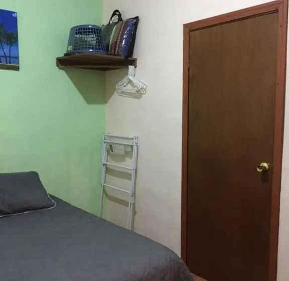 اتاق اکونومی یک تخته, Pension Baja Paradise