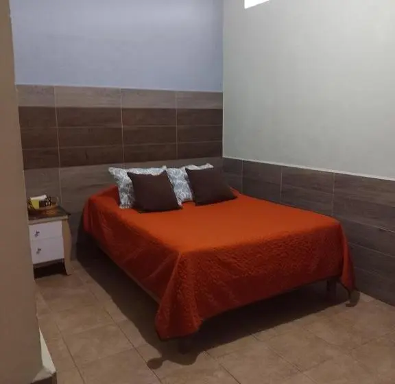 اتاق اکونومی, Pension Baja Paradise