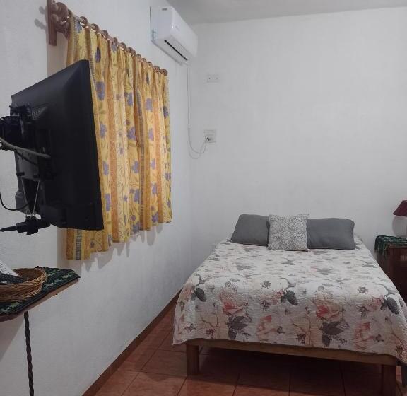 エコノミー4人部屋, Pension Baja Paradise