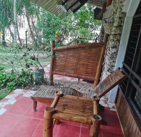 بانگلوی استاندارد, Ravenala Beach Bungalows