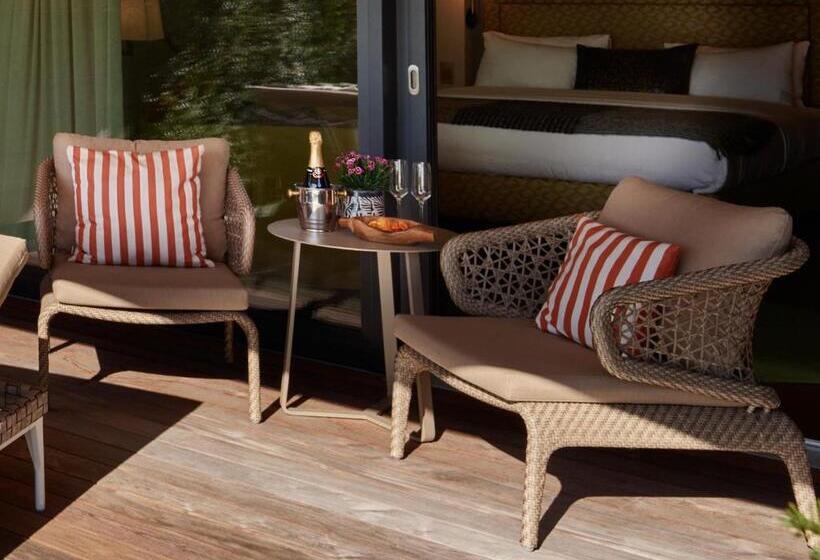 بانگلوی لوکس, Strandhotel Schmerikon