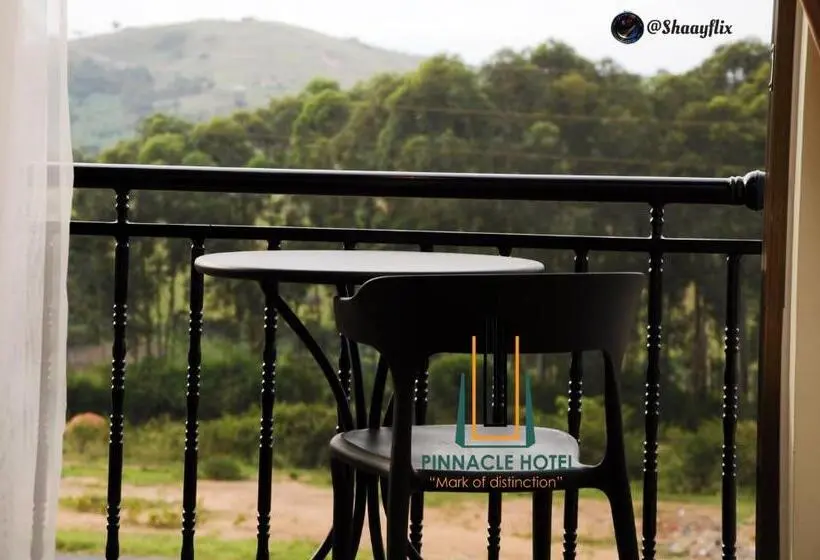 اتاق استاندارد با بالکن, Pinnacle Hotel Mbarara