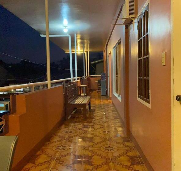 Четырехместный Номер Классик, Wilnags Inn Puerto Princesa Near Airport