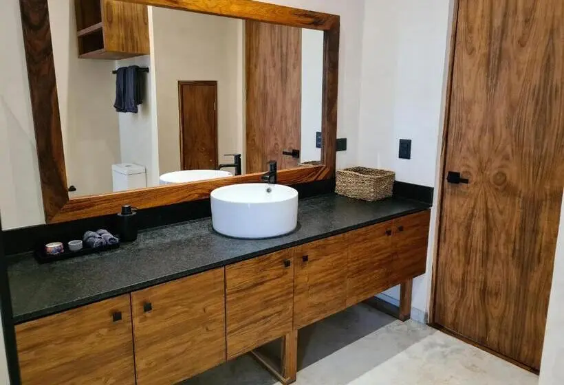 سوئیت جونیور با استخر, Homa Tulum