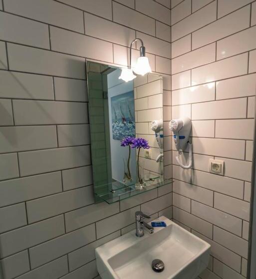 סטודיו סטנדרטי נוף לגינה, Blue Bay