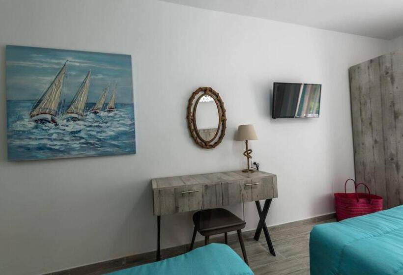 סטודיו סטנדרטי נוף לגינה, Blue Bay