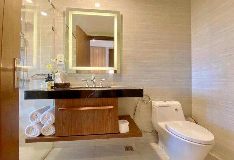 اتاق لوکس با تخت بزرگ, Vision Parorama Nha Trang
