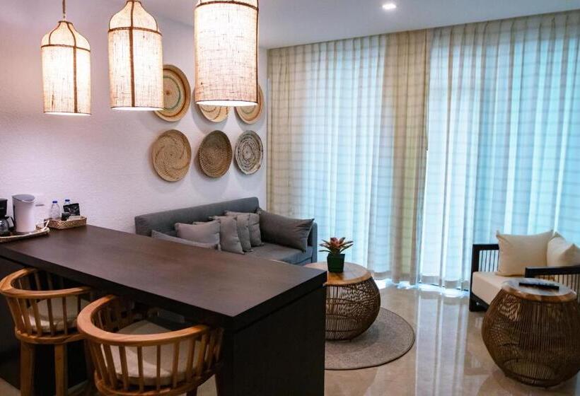 高级套房带海景, Eurobuilding Hotel & Suites Lecheria