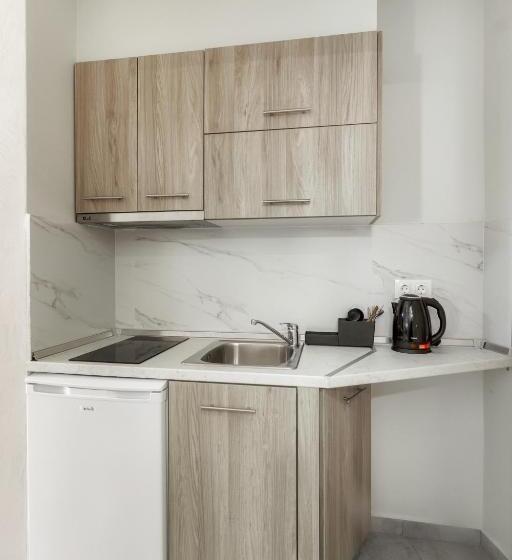 חדר סופריור, Summer Inn