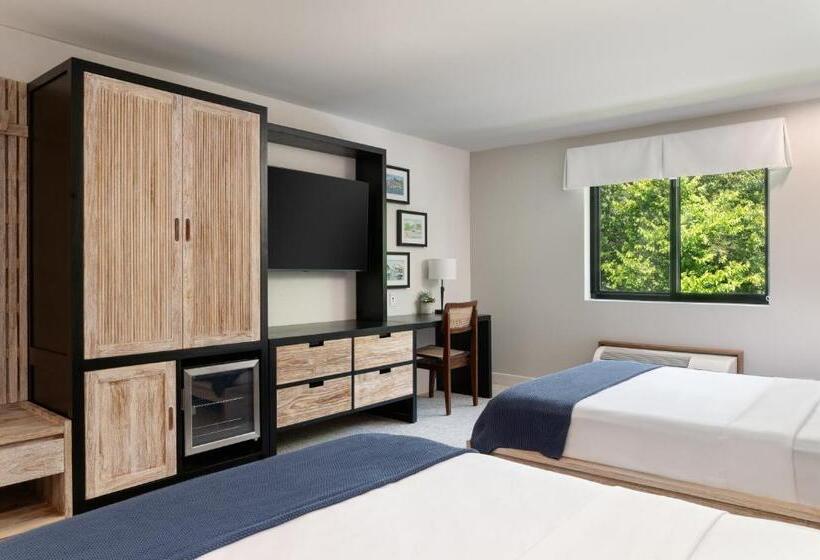 اتاق استاندارد, The Wave At Marblehead