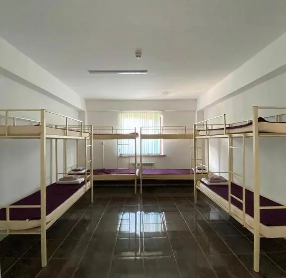تختخواب در اتاق مشترک, Aport Hostel Alma Ata