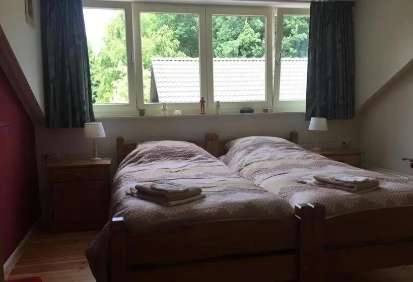 スタンダードトリプルルーム, Bed En Breakfast De Kees